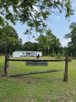 1035 Crawford Dr, Manning, SC 29102