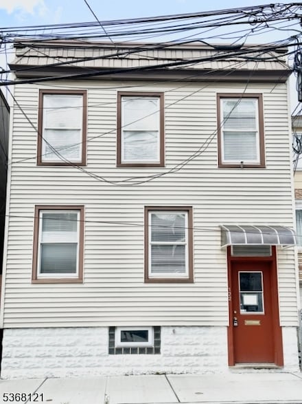 122 Cross St, Harrison, NJ 07029