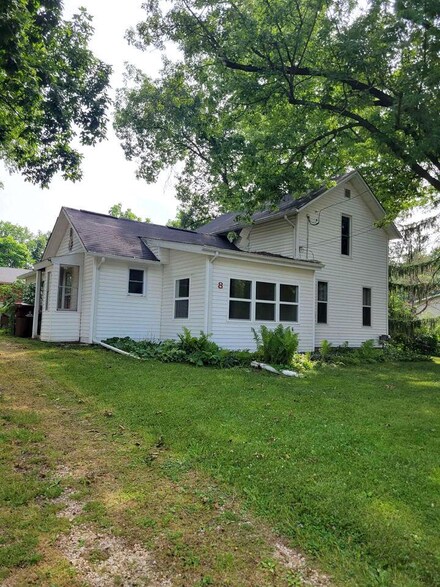 821 Mill St, Leslie, MI 49251