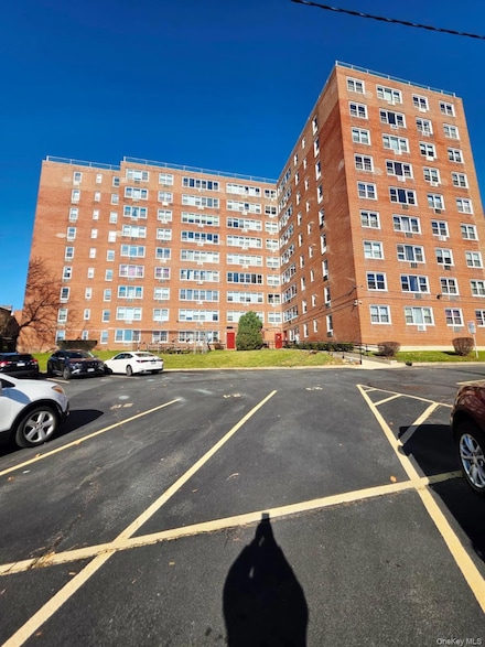 16420 Highland Ave Unit 2V, Jamaica, NY 11432