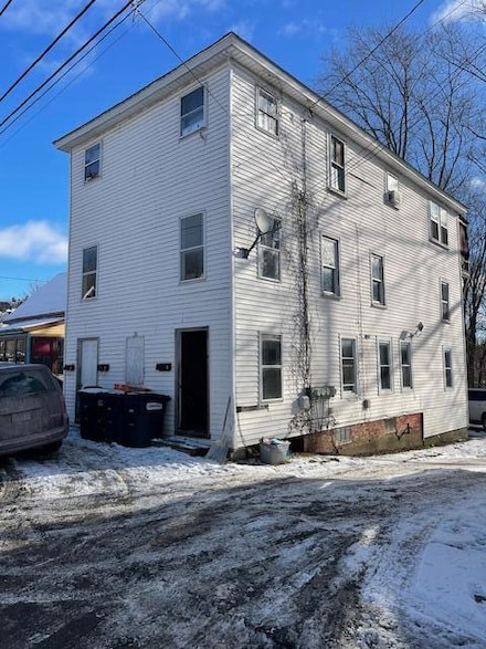 216 Water St, Waterville, ME 04901
