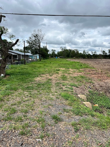 13816 School St, Needville, TX 77461