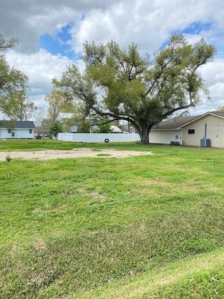 306 Saint Anthony St, Luling, LA 70070