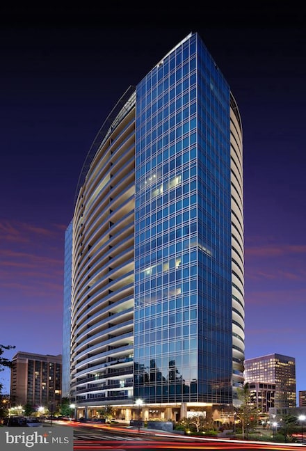 1881 N Nash St Unit 1806, Arlington, VA 22209