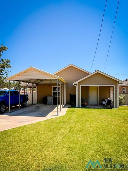2513 Oregon St, Carlsbad, NM 88220