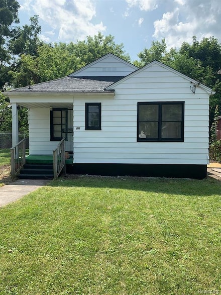 218 E Jackson Ave, Flint, MI 48505