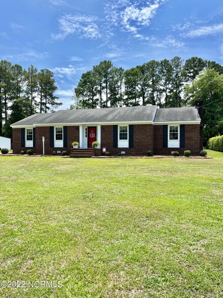 202 Myrtle Rd, Goldsboro, NC 27534