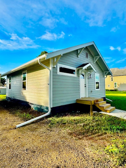 205 S 4th St, Arlington, SD 57212