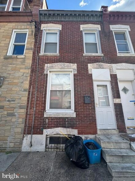 1902 Brunner St, Philadelphia, PA 19140