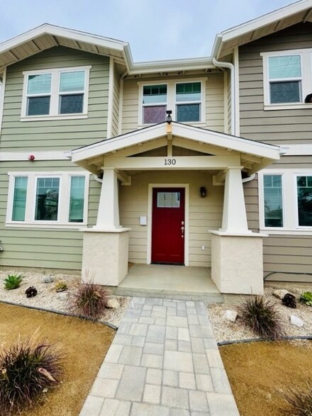 130 W 14th St, Long Beach, CA 90813