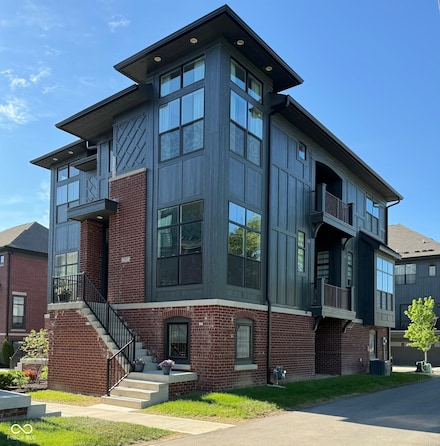 247 Poplar St, Westfield, IN 46074