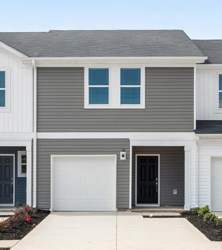 819 Ernest Ln, Lyman, SC 29365