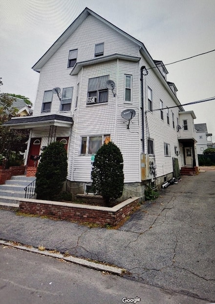 84 Pleasant St Unit 2, Lowell, MA 01852