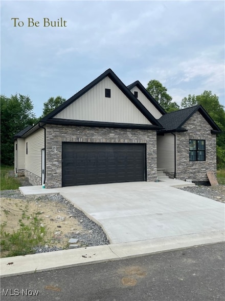 71 Villa Theresa Ln, Canfield, OH 44406