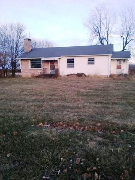 604 N Main St, Weaubleau, MO 65774