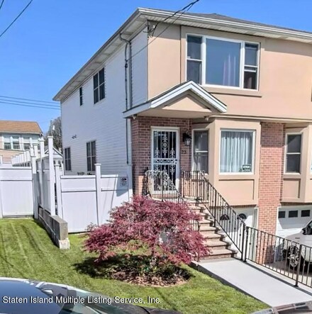 23 Conger St, Staten Island, NY 10305