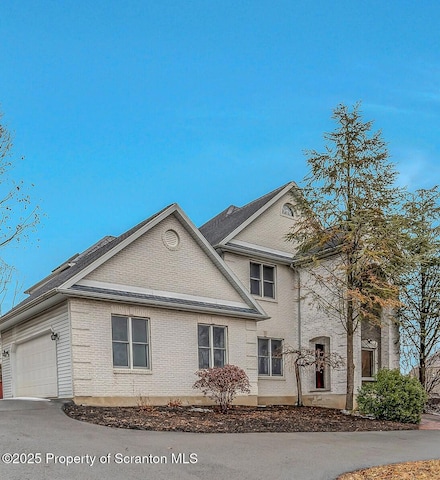 20 Creekside Dr, Wilkes Barre, PA 18702