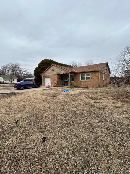 3608 E Osie St, Wichita, KS 67218