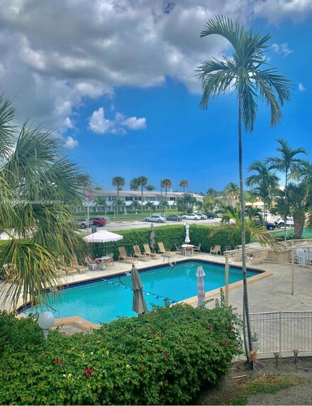 900 Atlantic Shores Blvd Unit 105, Hallandale Beach, FL 33009