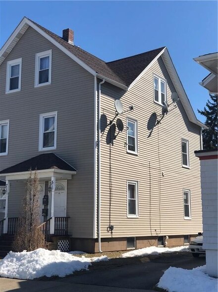 5-7 Pierce St, Pawtucket, RI 02860