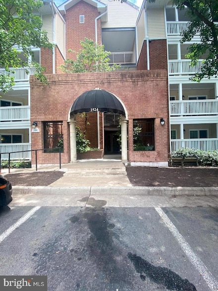 1524 Lincoln Way Unit 407, McLean, VA 22102