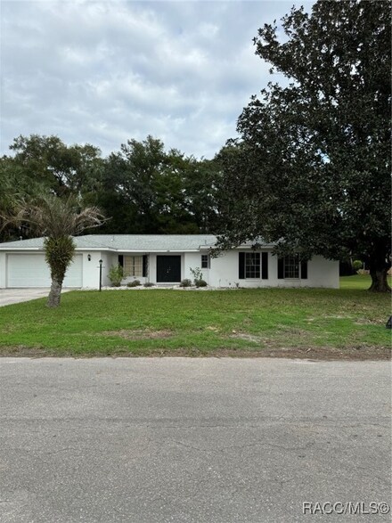549 N Afterglow Cir, Crystal River, FL 34429