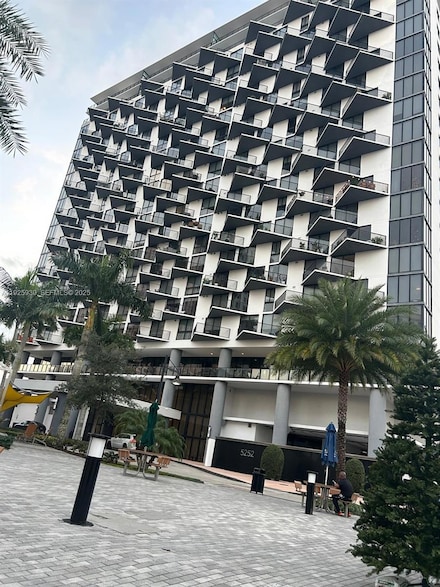 5252 NW 85th Ave Unit 706, Doral, FL 33166