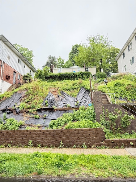 37 New Ave, Yonkers, NY 10704