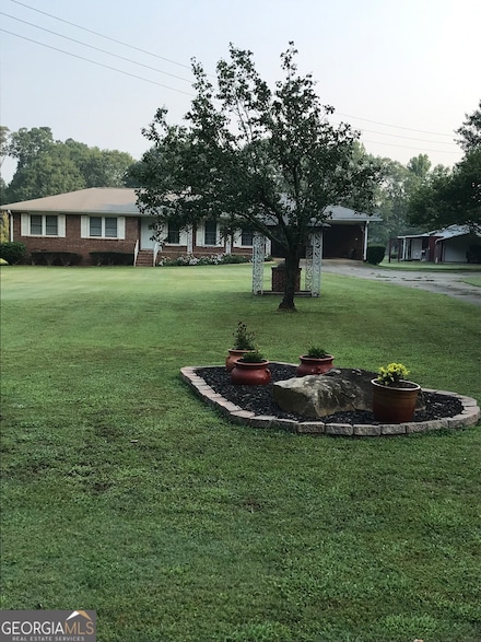 121 Rowan Rd, Ellenwood, GA 30294