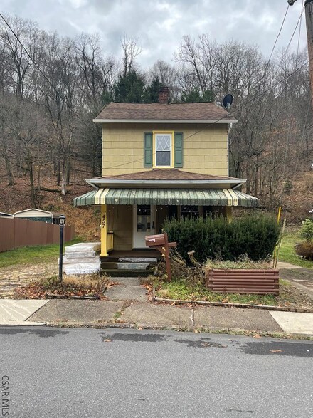 457 Green Valley St, Johnstown, PA 15902