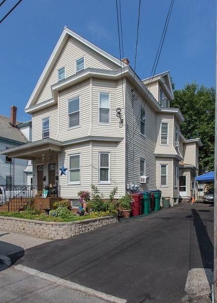 182 Pleasant St Unit 2, Lowell, MA 01852