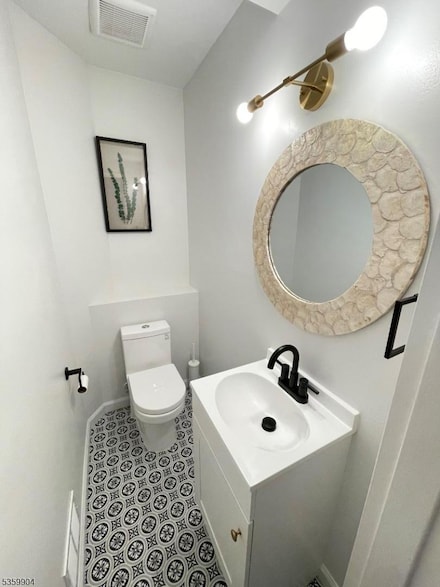 18 Dartmouth Ave, Bridgewater, NJ 08807