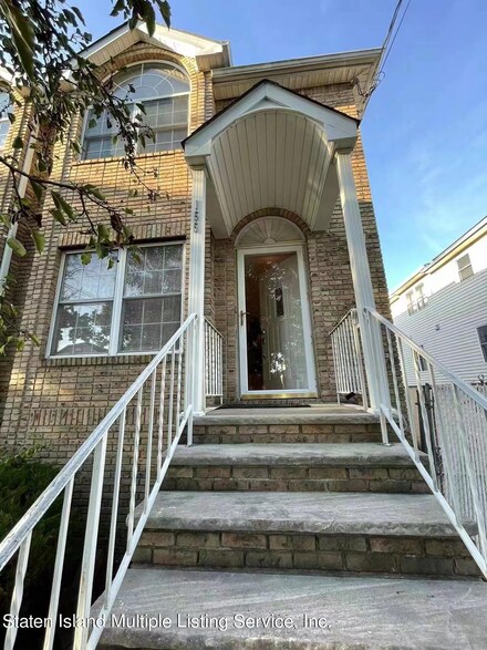 155 Bath Ave, Staten Island, NY 10305