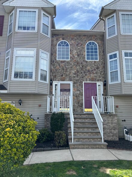 1166 New Brunswick Ave Unit B203, Rahway, NJ 07065