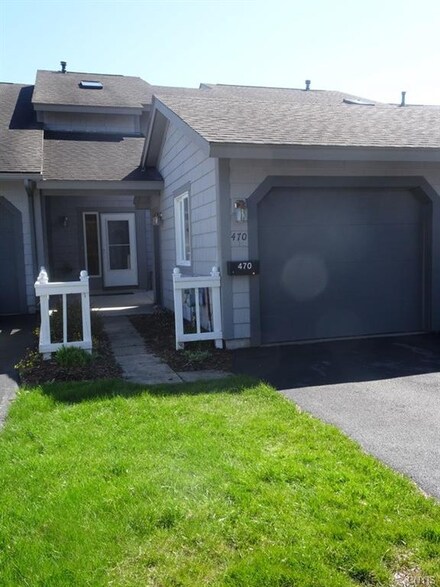 470 Summerhaven Dr N, East Syracuse, NY 13057