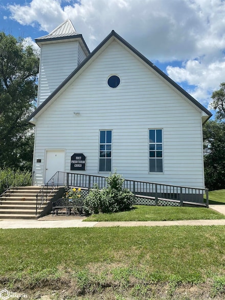 304 Walnut St, Lucas, IA 50151