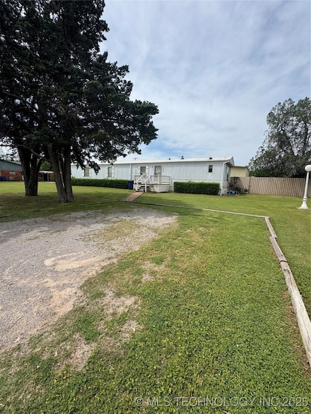 1001 S 9th St, Duncan, OK 73533