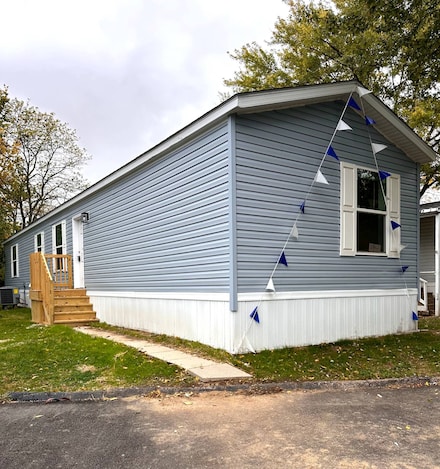 183 Thorn Locust Ln, London, OH 43140