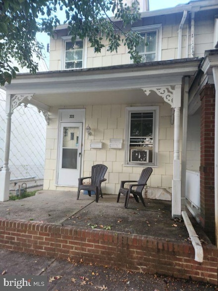 321 Lafayette St, Bristol, PA 19007