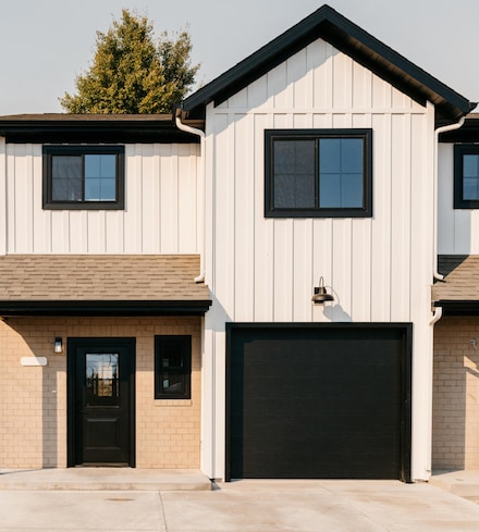 2053 Skyview Dr W, Sheridan, WY 82801
