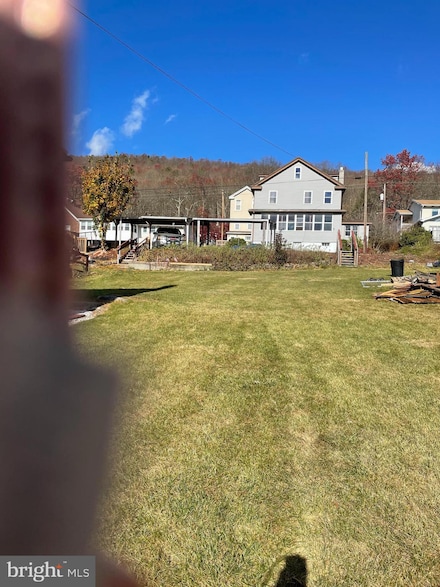 117 E Garibaldi Ave, Nesquehoning, PA 18240