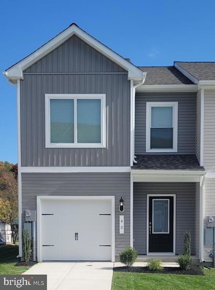 48 Cranston Ct, Falling Waters, WV 25419