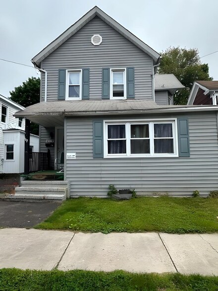 142 Ball St, Port Jervis, NY 12771