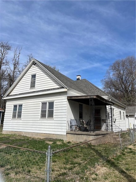 1321 Grand Ave, Saint Joseph, MO 64505
