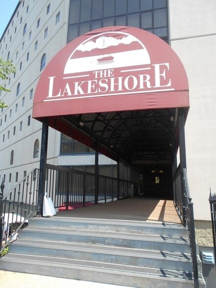 65 Lake Ave Unit 813, Worcester, MA 01604