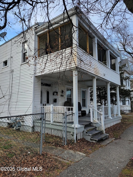 289 5th Ave, Troy, NY 12182