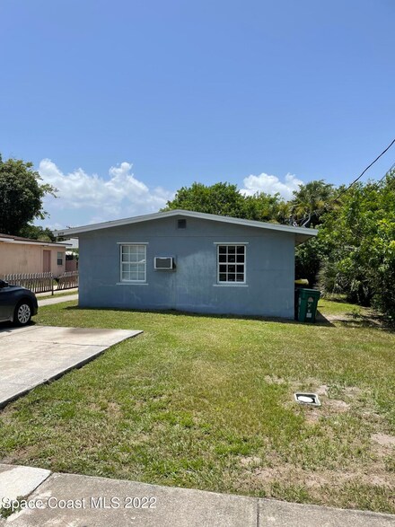 613 Paw Paw St, Cocoa, FL 32922