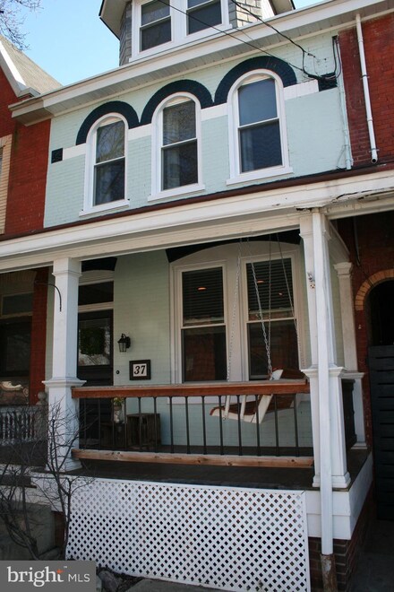 37 Pearl St, Lancaster, PA 17603