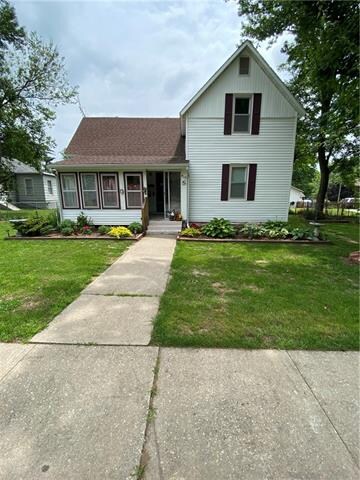 419 S Ash St, Nevada, MO 64772