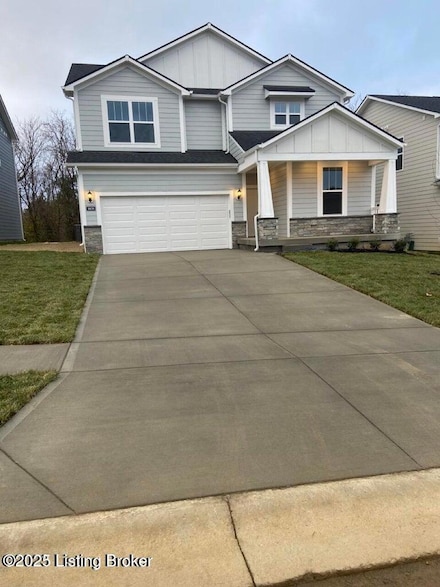 4638 Golden Eagle Dr, Louisville, KY 40245
